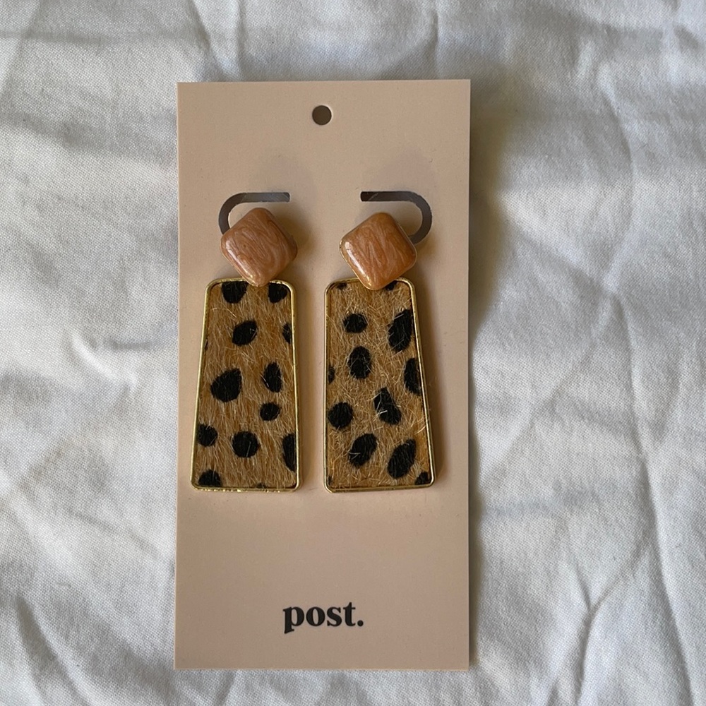 Post cheetah earrings